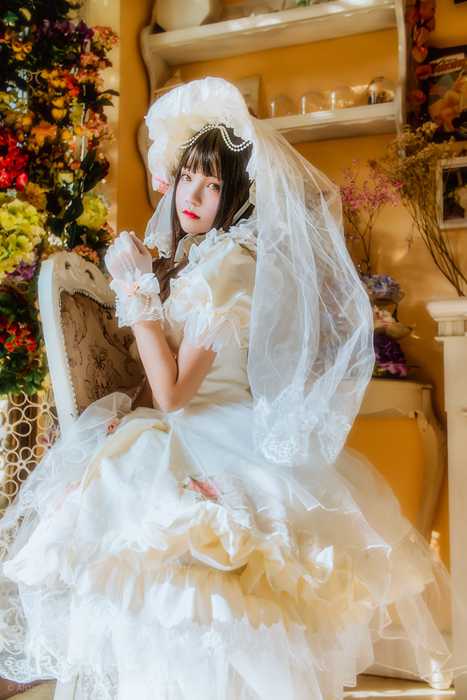 [性感妹子桜桃喵写真]ID0056.童梦（桜桃喵）--性感提示：雪肤香肩诱人美体秀发飘逸卖骚妖精韵味十足爆乳浪女大尺度高挑时尚性感乳沟很深浪漫纵情红唇